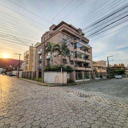 Apto El Shadday 301 Cento E Cinquenta Metros Do Mar Бомбіняс Екстер'єр фото